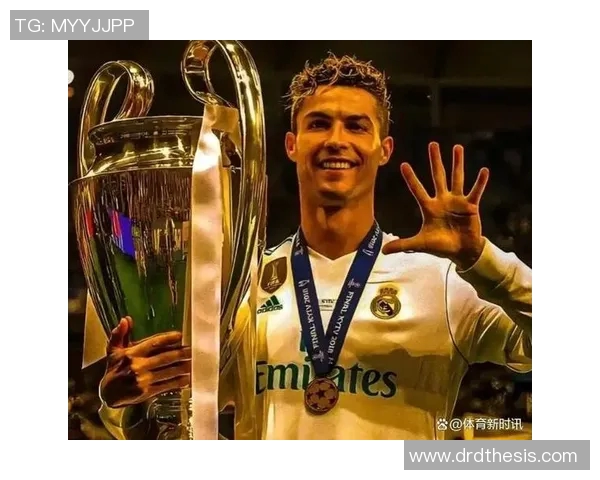 新一代最帅足球球星是谁 他在赛场外的魅力同样让人着迷